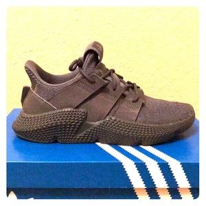 Wolf gray Adidas prophere